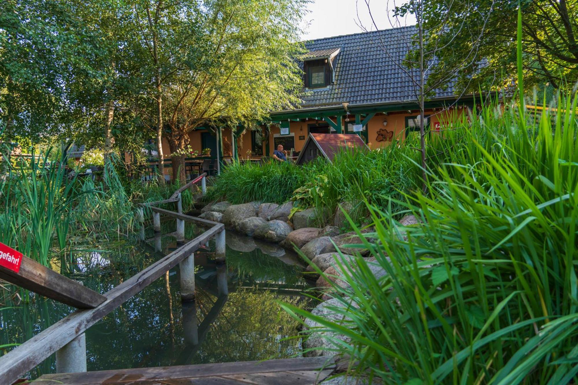Gasthaus & Pension Am Kurfuerstendamm Burg  Ngoại thất bức ảnh