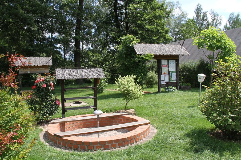 Gasthaus & Pension Am Kurfuerstendamm Burg  Ngoại thất bức ảnh